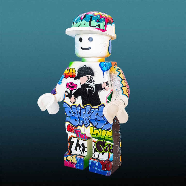 XXL Figure - Flower Thrower