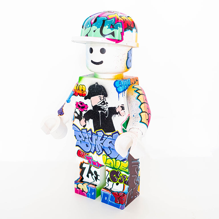 XXL Figure - Flower Thrower