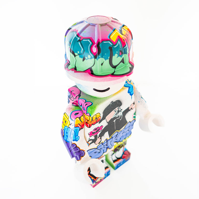 XXL Figure - Flower Thrower