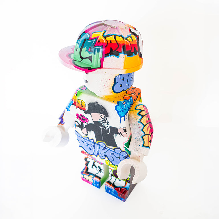 XXL Figure - Flower Thrower