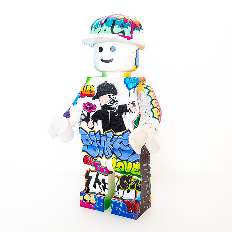 XXL Figure - Flower Thrower