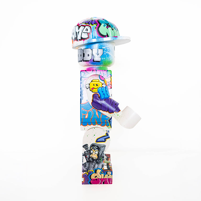 XXL Figure - Flower Thrower